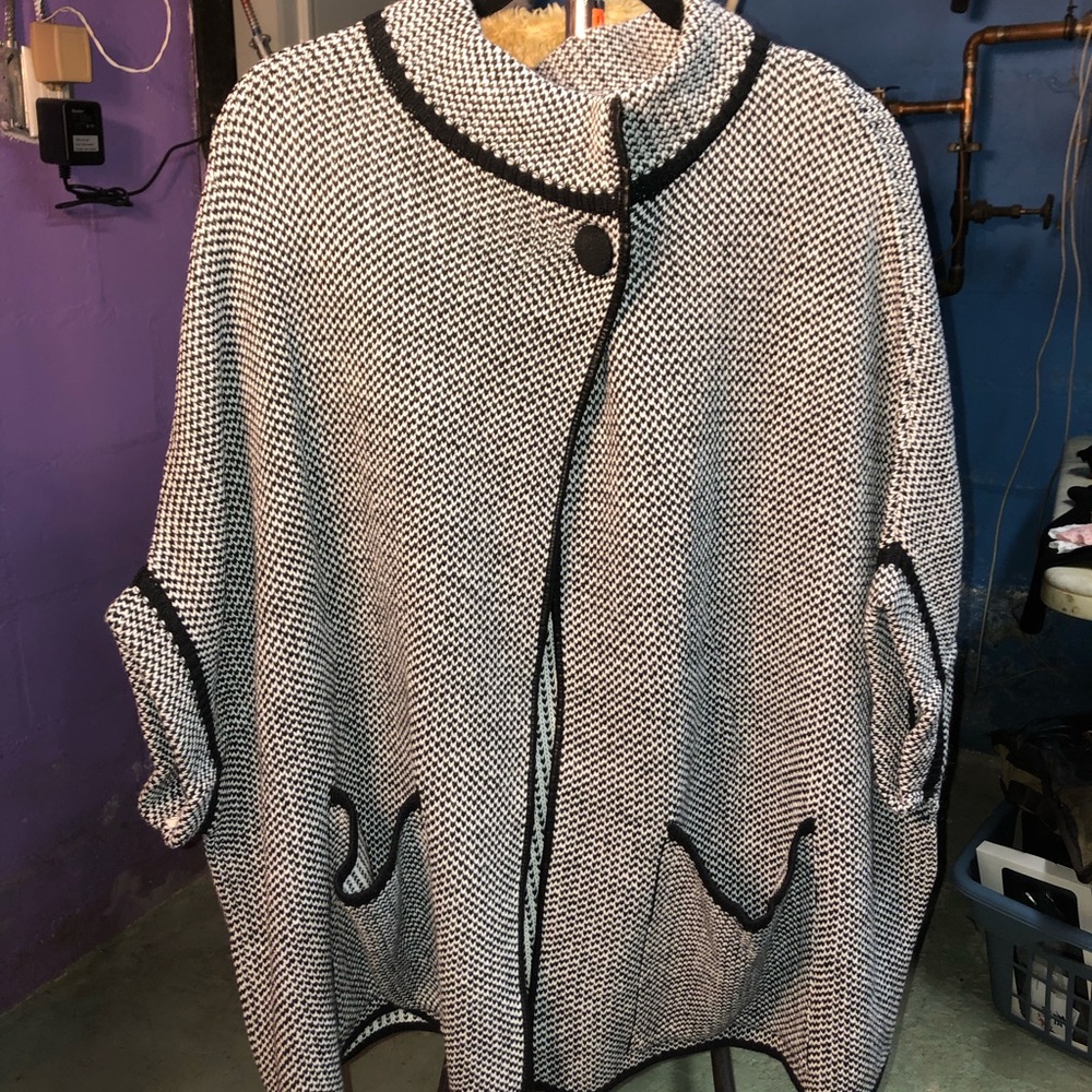 Nwt sweater poncho